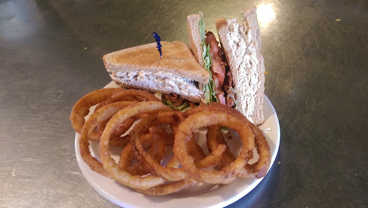 Center Brickhouse Pizza-8